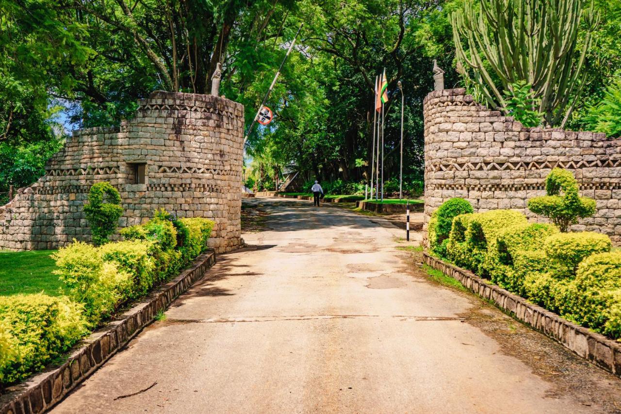Great Zimbabwe Hotel Nyanda Buitenkant foto