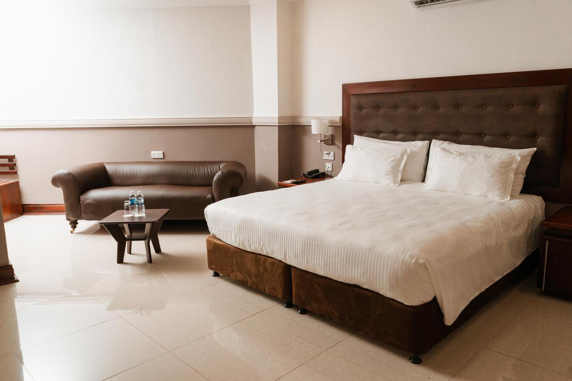 Great Zimbabwe Hotel Nyanda Buitenkant foto