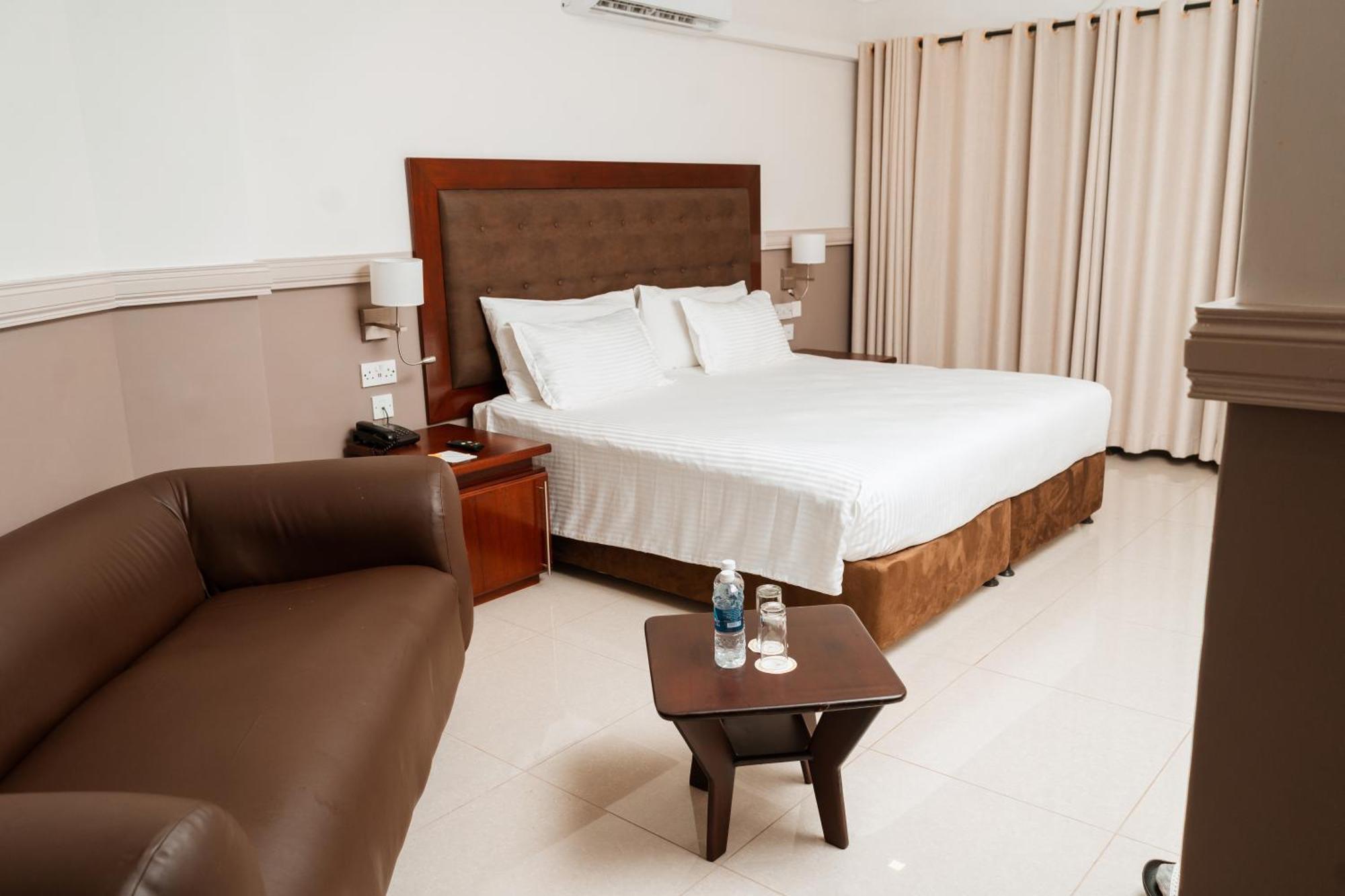 Great Zimbabwe Hotel Nyanda Buitenkant foto